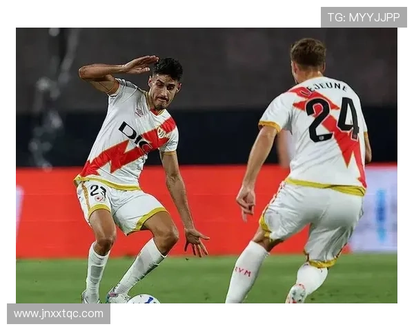 瓦伦西亚保级形势变化，持续表现波动对赛季走势形成制约