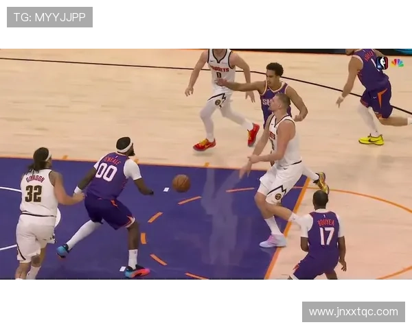 巴恩斯挡拆牵制约基奇 拉开队友得分空间